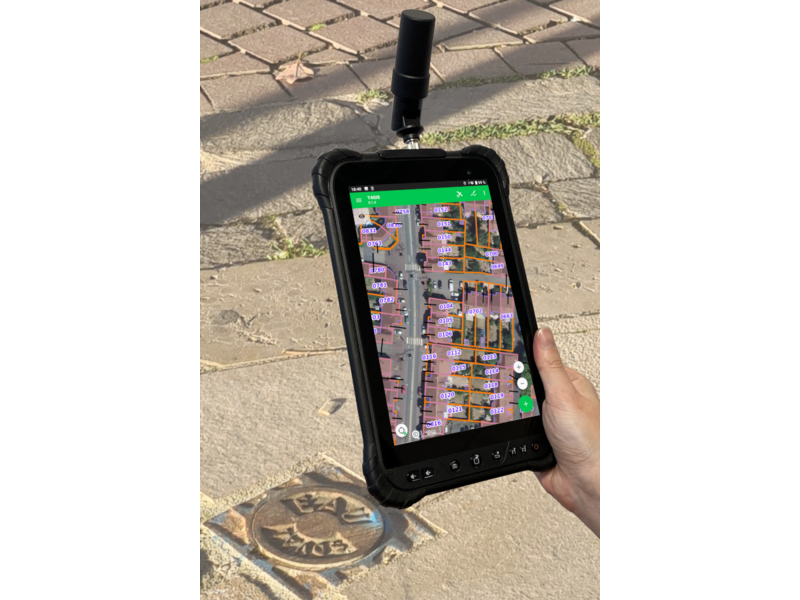 Tablette GNSS STONEX S70G T4GIS